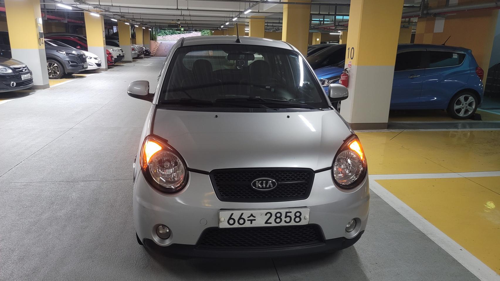 기아 뉴 모닝 1.0 LX 기본 블랙프리미엄