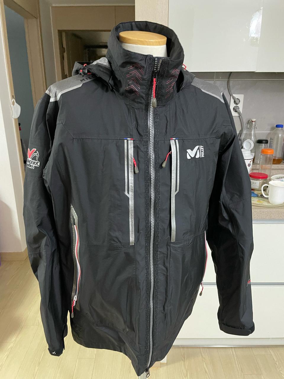 밀레 간절기 바람막이 남성용100