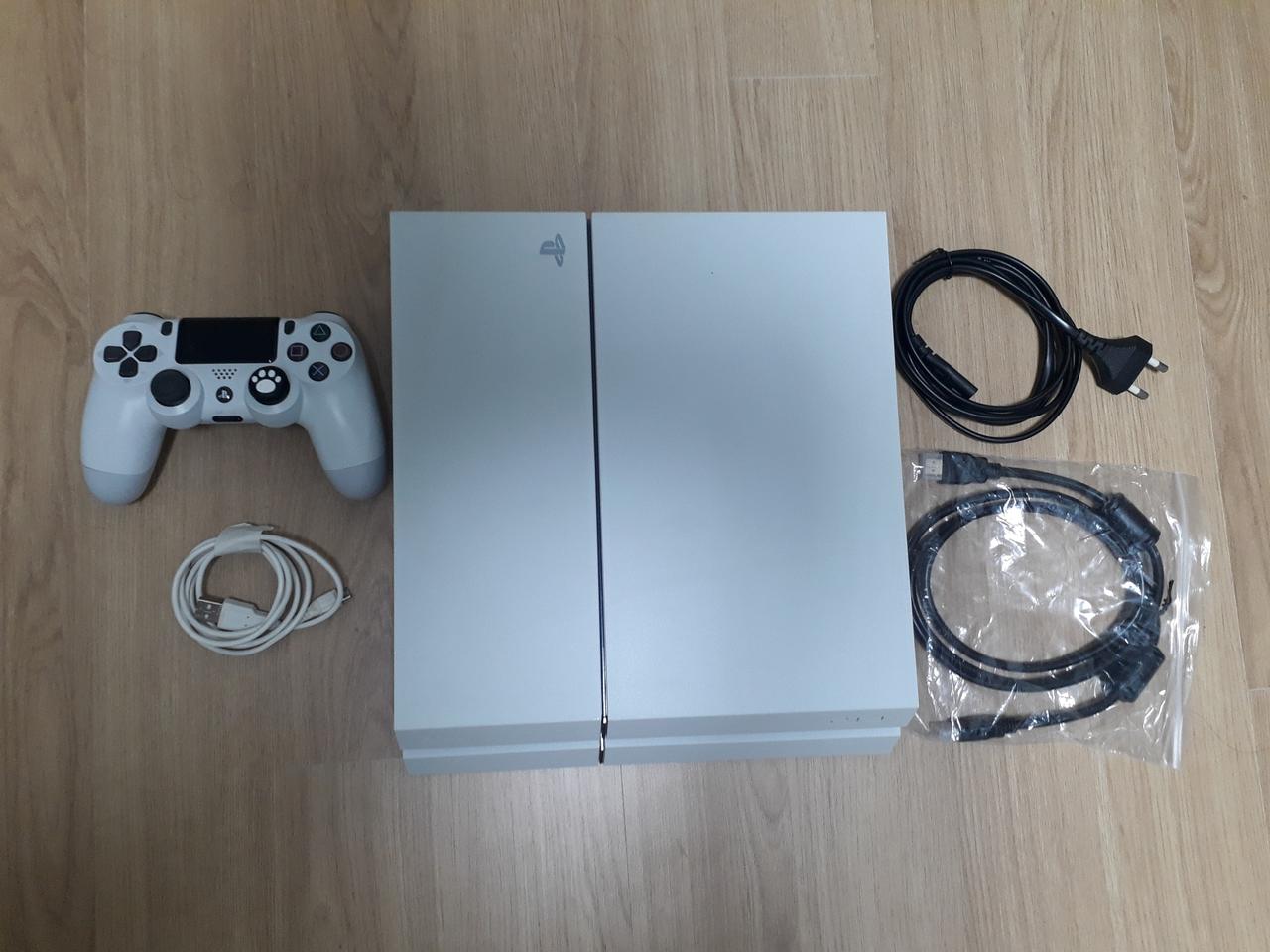 플스4(PS4-화이트)하드2TB & 2인용SET