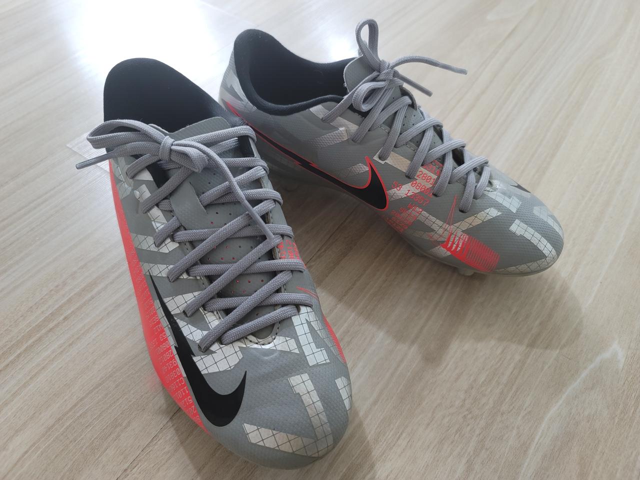 키즈 나이키축구화 (200)