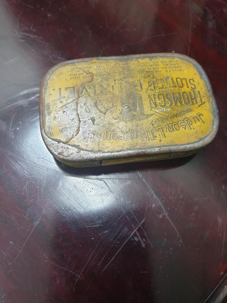 미국 엔틱 니벳 상자