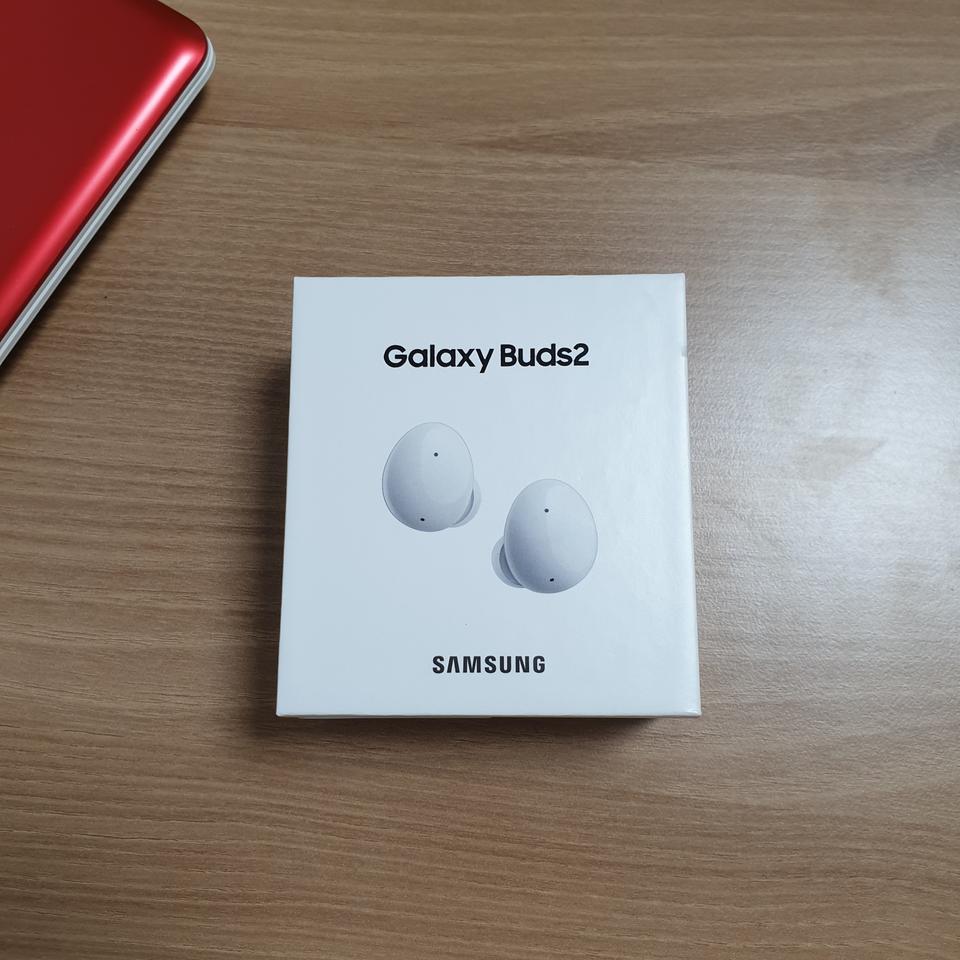 갤럭시 버즈 2 화이트 색상 판매합니다!