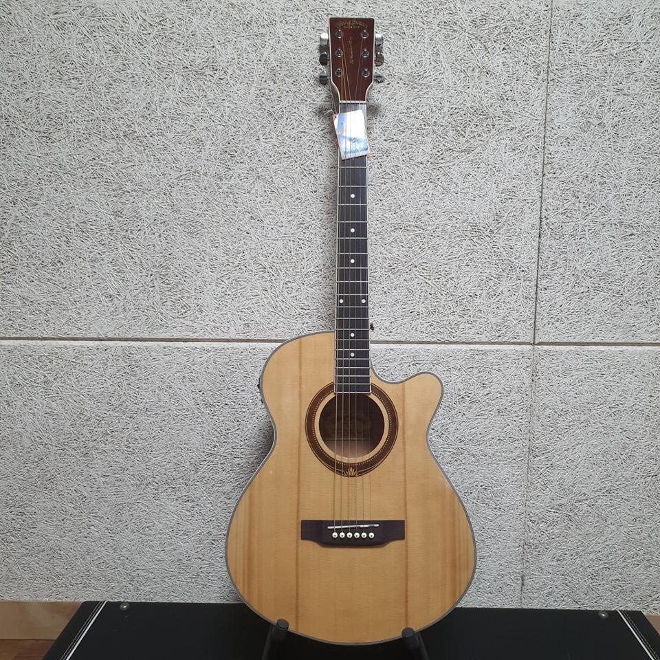 [미개봉] 오봉 OFC-525E 여성용기타/ OM바디/ 컷어웨이 EQ장착