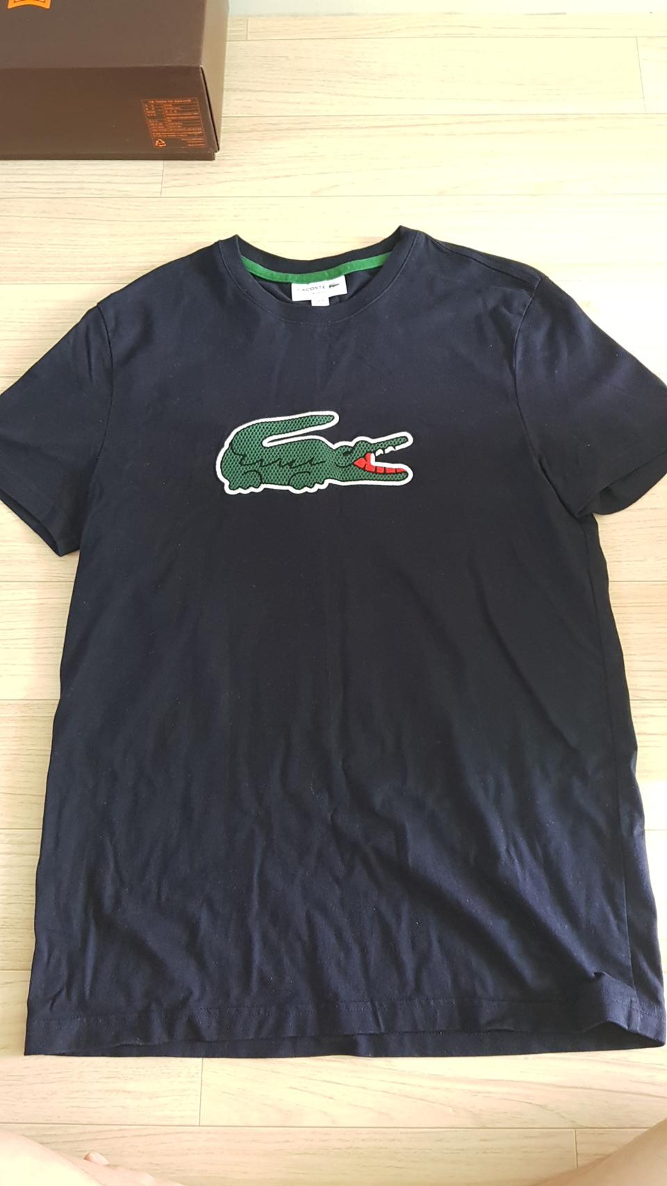 라코스테 슬림핏티셔츠