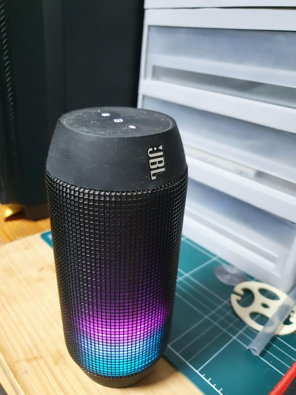 jbl 펄스 블루투스 스피커 판매합니다