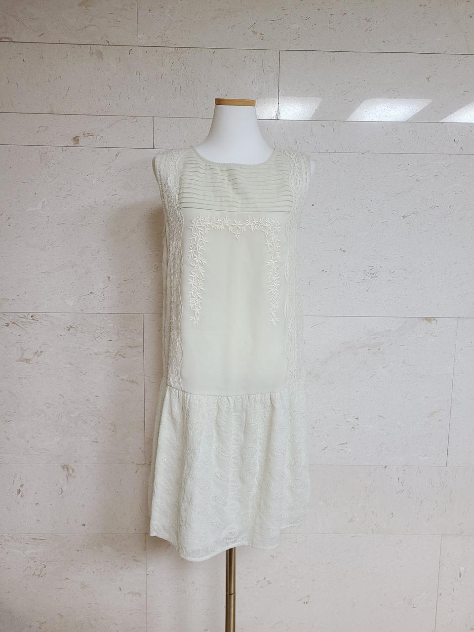 [새상품] 로엠 자수 페이즐리 플라워 원피스 S사이즈 55