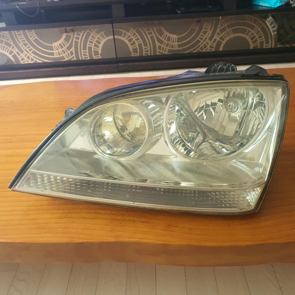 1세대 쏘렌토 운전석쪽 헤드라이트 판매