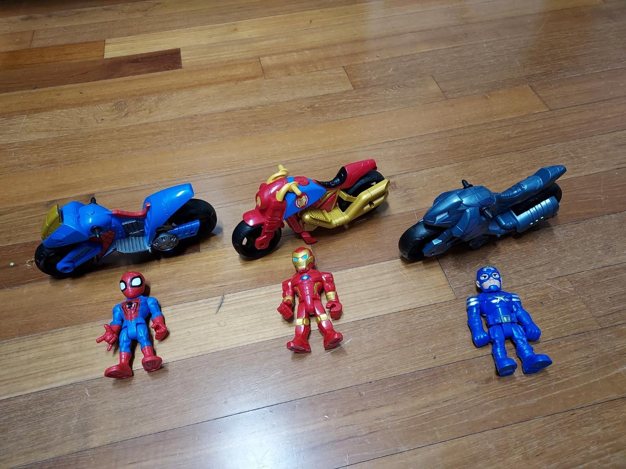 마블 오토바이,피규어 3세트전부10000원
