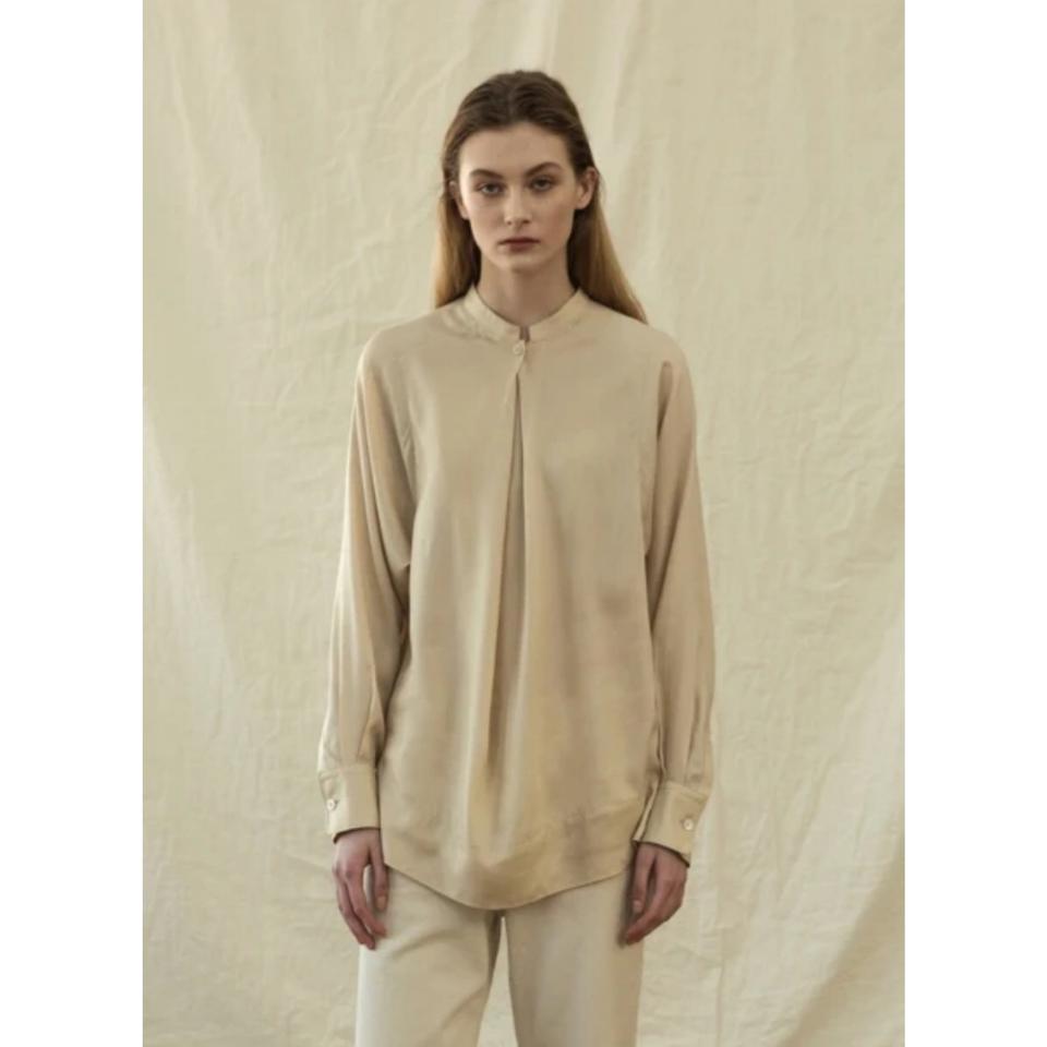 새상품)RAYE TOG 레이토그 원단고급 블라우스 M