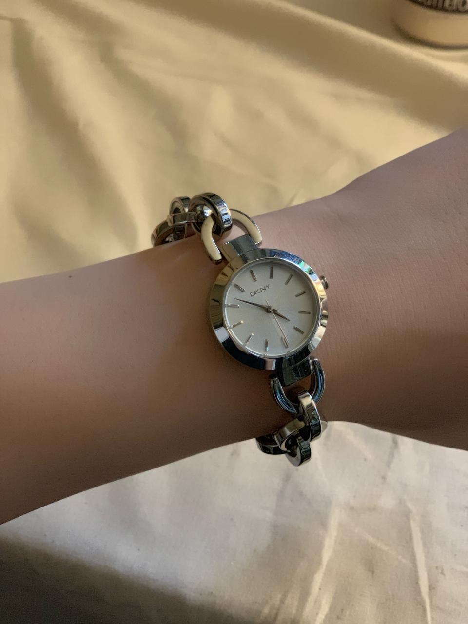 [DKNY] DKNY 체인 시계 NY2133 실버 (박스있음)