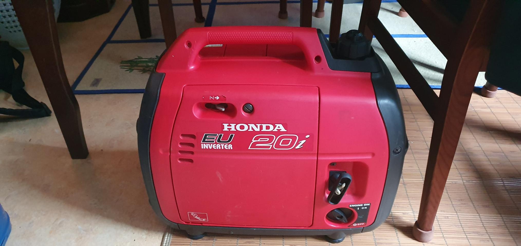 혼다 무소음 발전기 EU 20i