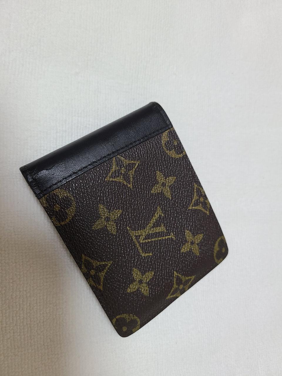 루이비통 마카사르 반지갑