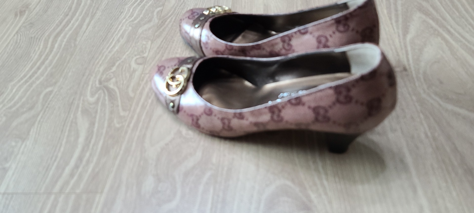 구찌여성구두(240)