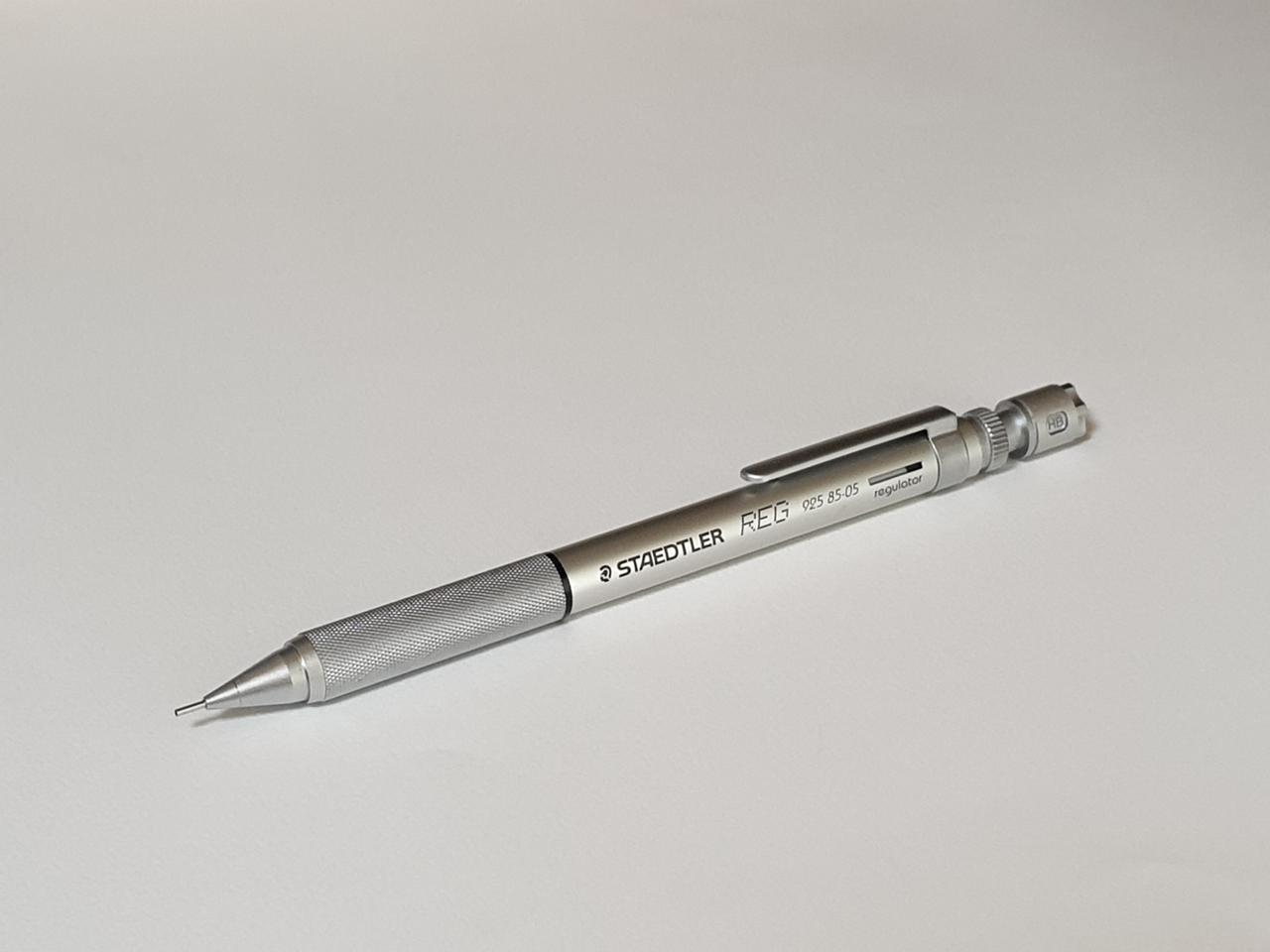 스테들러 REG 0.5mm 한정판 샤프 판매합니다.