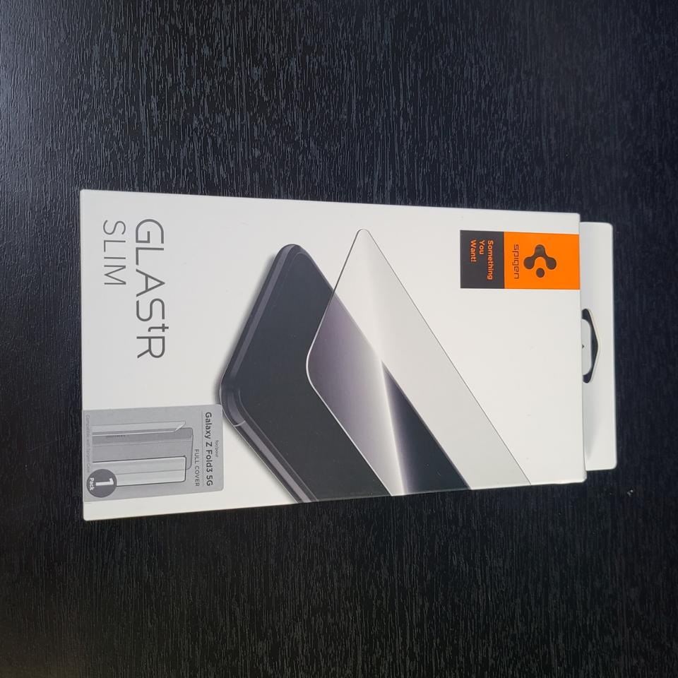 [새제품] 폴드3 슈피겐 필름 정품. 무료배송