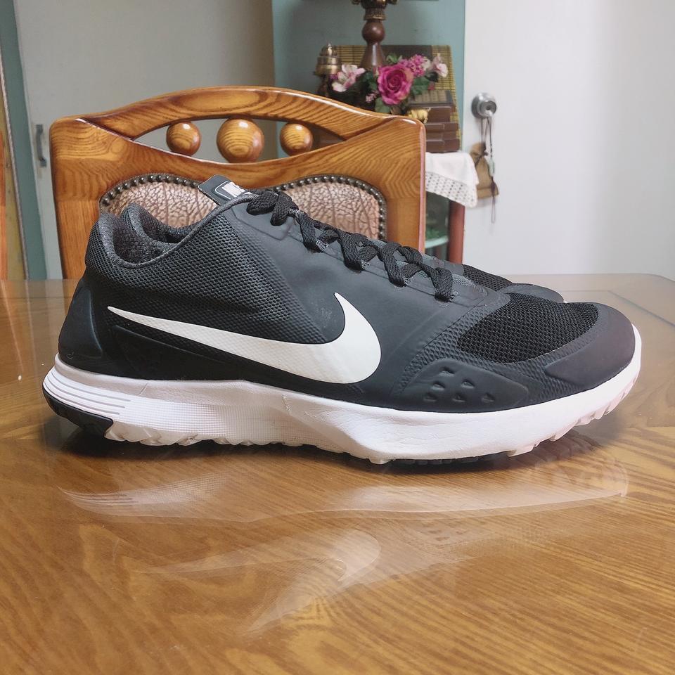 [275] 나이키 FS 라이트 트레이너 Nike