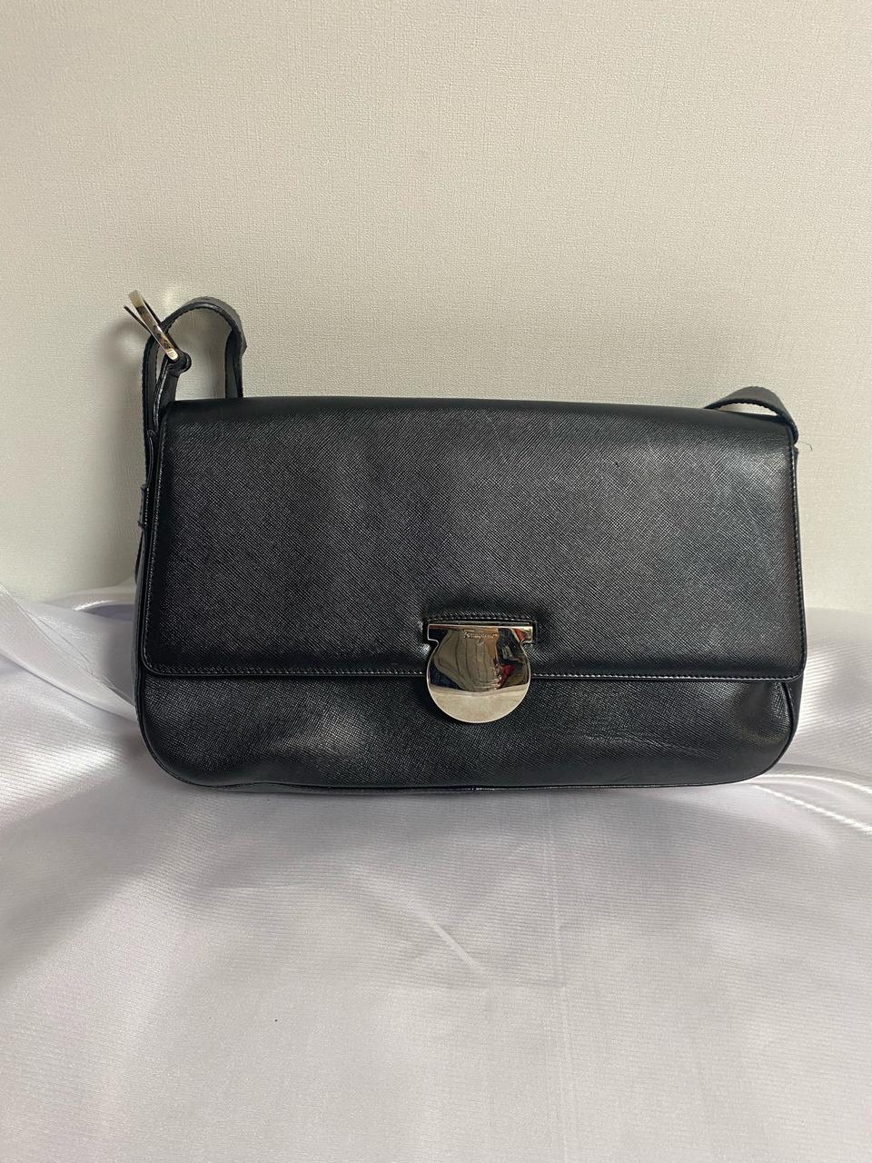 처분)페라가모 빅 숄더백