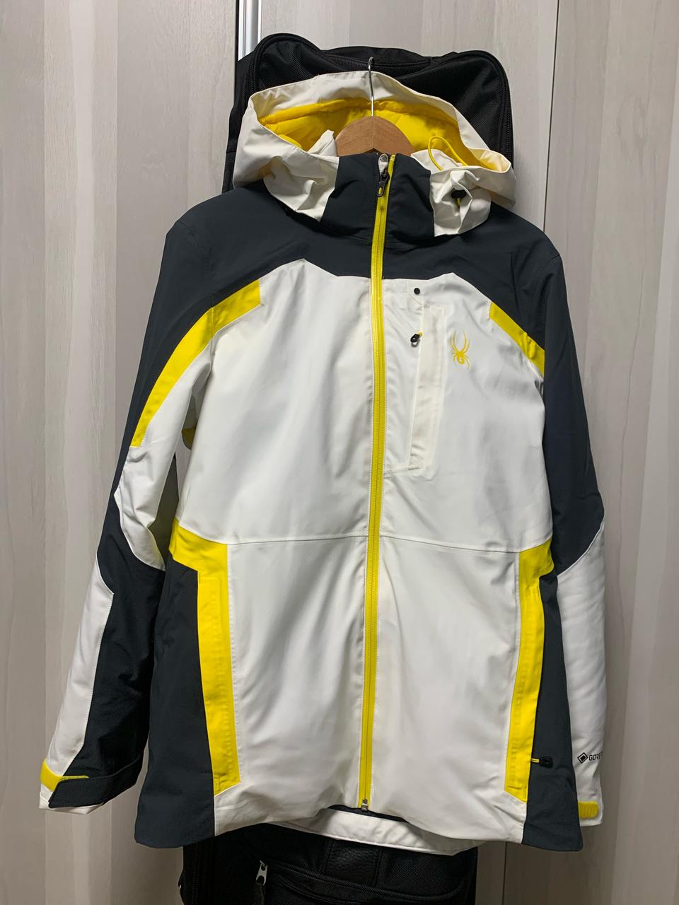 스키복 상의 “Spyder Gore Tex”