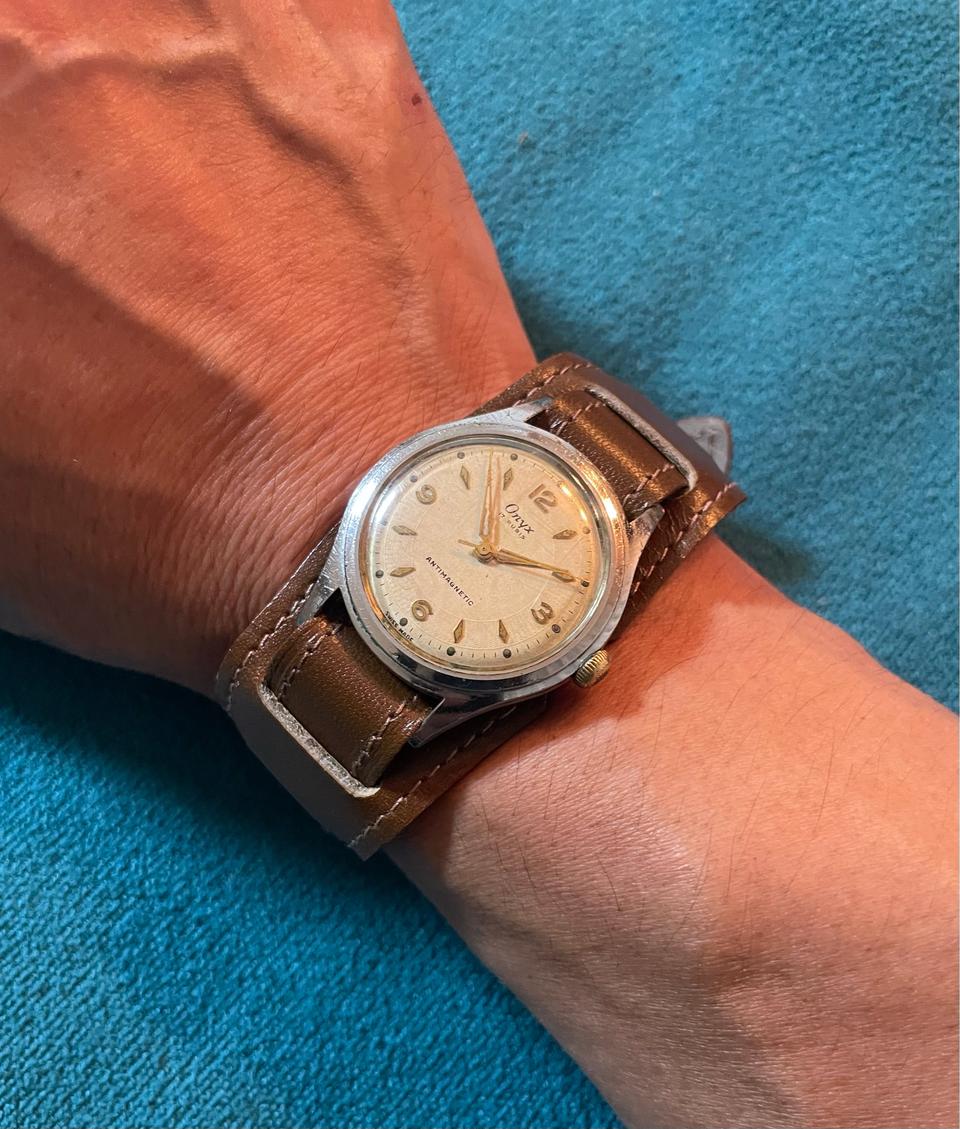 빈티지 수동시계 Onyx