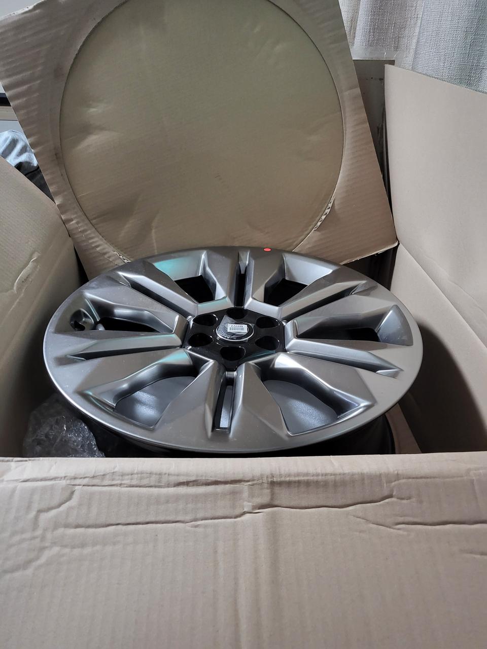 모하비20인지순정휠 더마스타 세거임니다