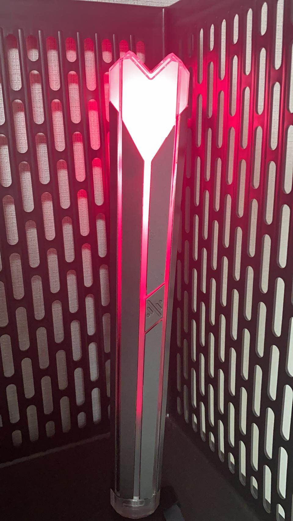 뉴이스트 응원봉 반딧봉 팝니다