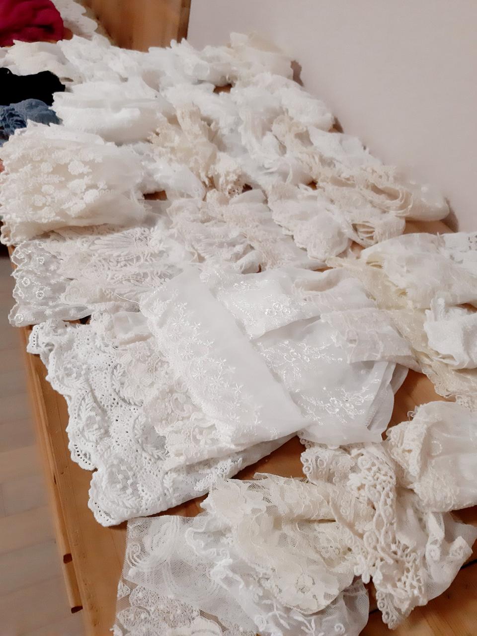 다양한 레이스원단 50여종