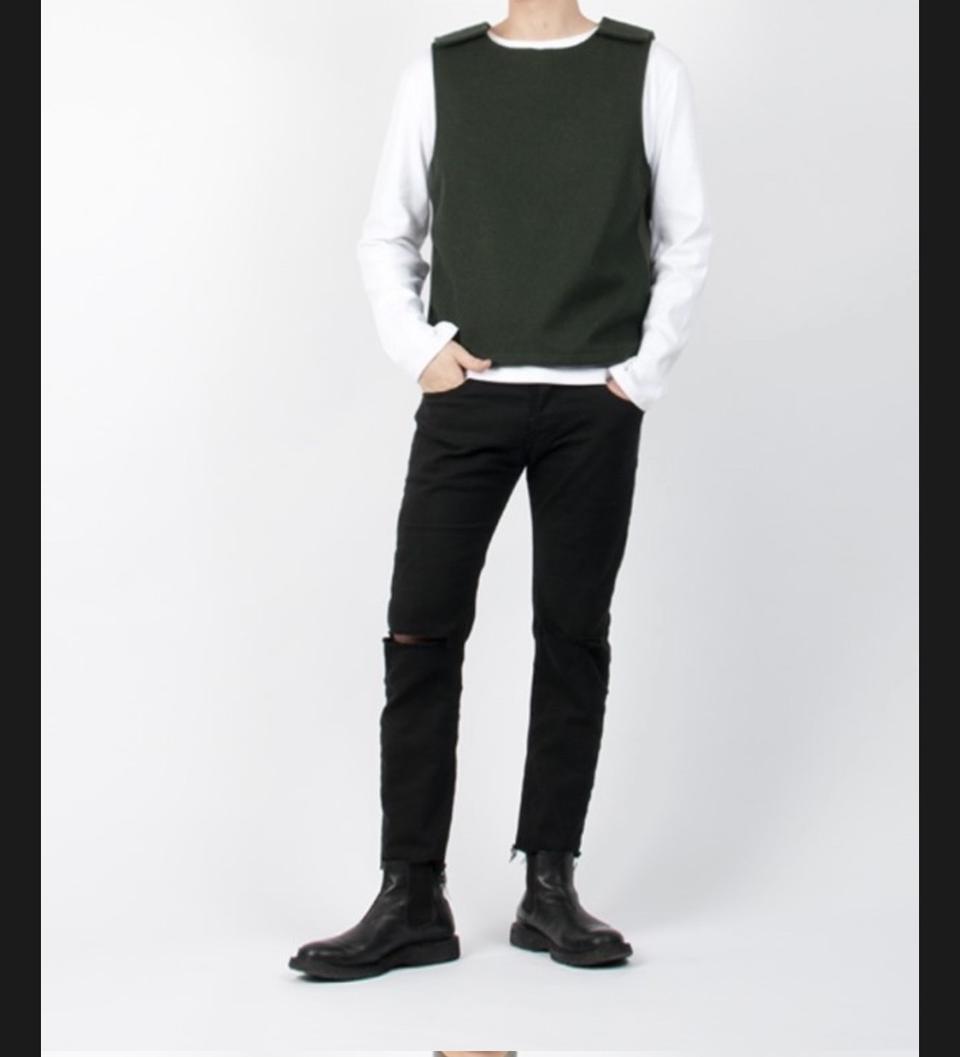 매드머니 울 베스트 급처 // 미니멀룩 놈코어 스트릿 밀리터리 군용조끼