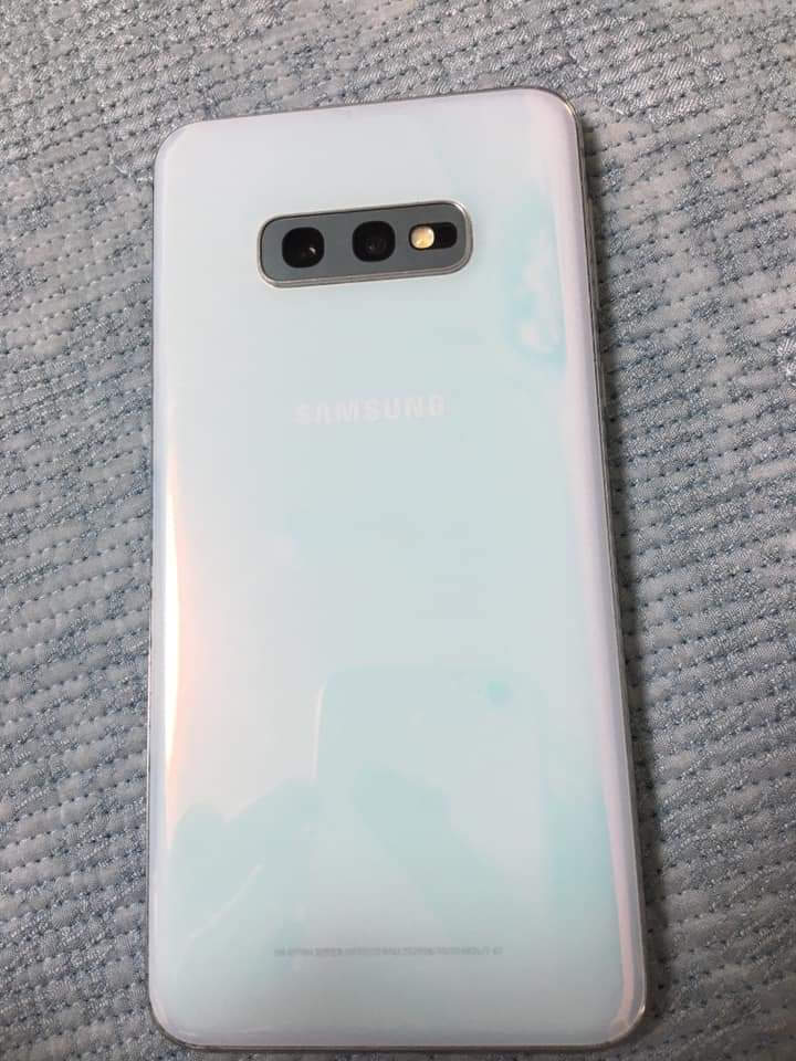 갤럭시 s10e 128G 화이트 오늘구매시 12