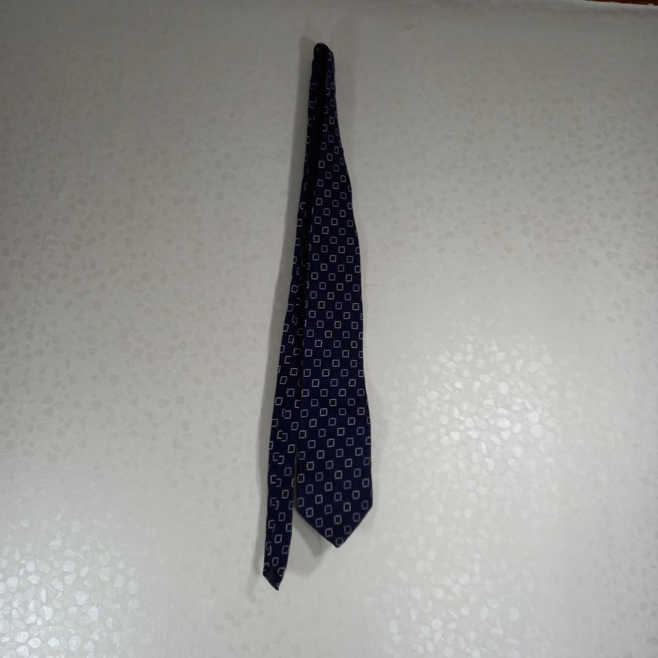 아날도 바시니 넥타이.