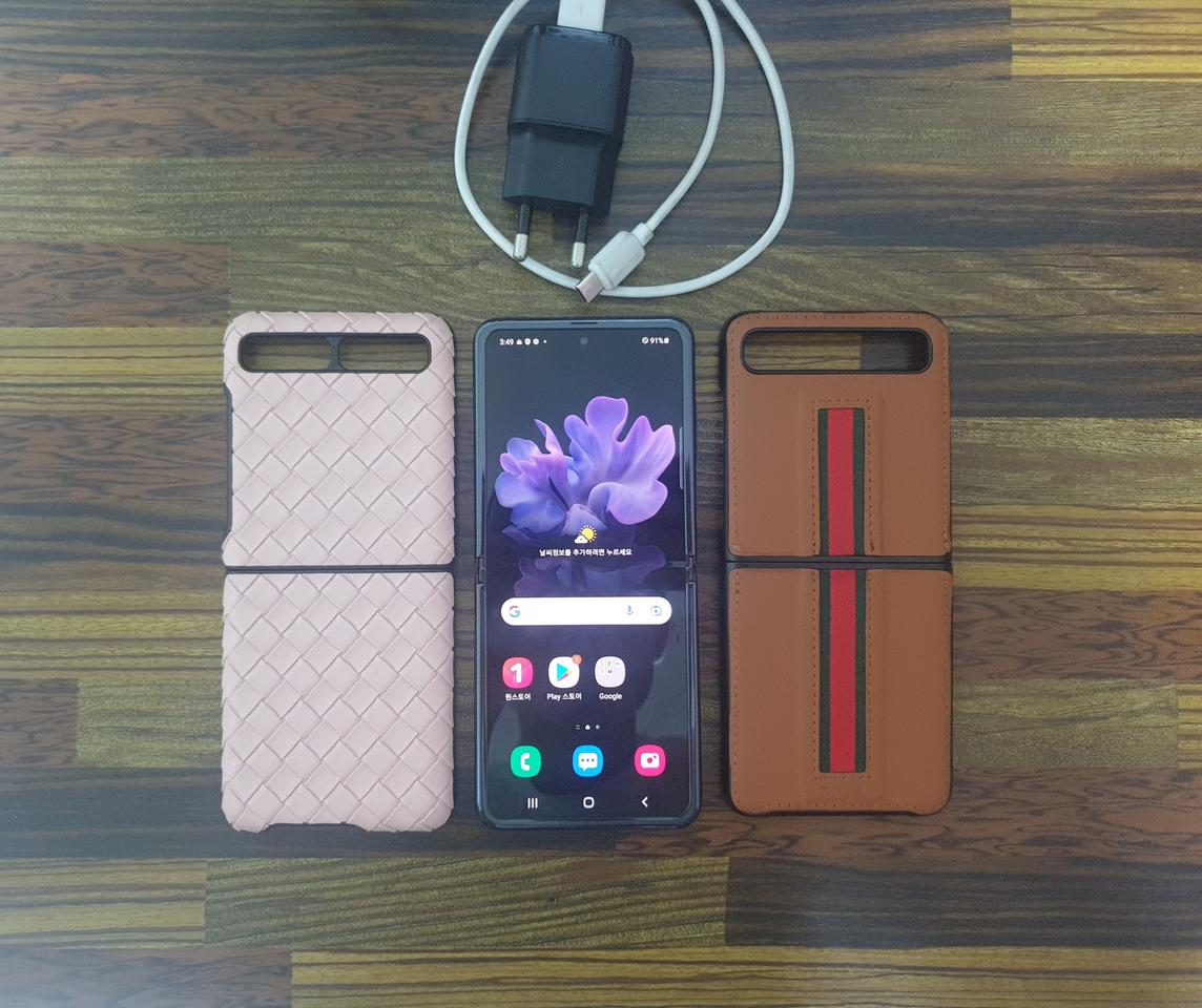 갤럭시z플립 256GB 블랙 팝니다