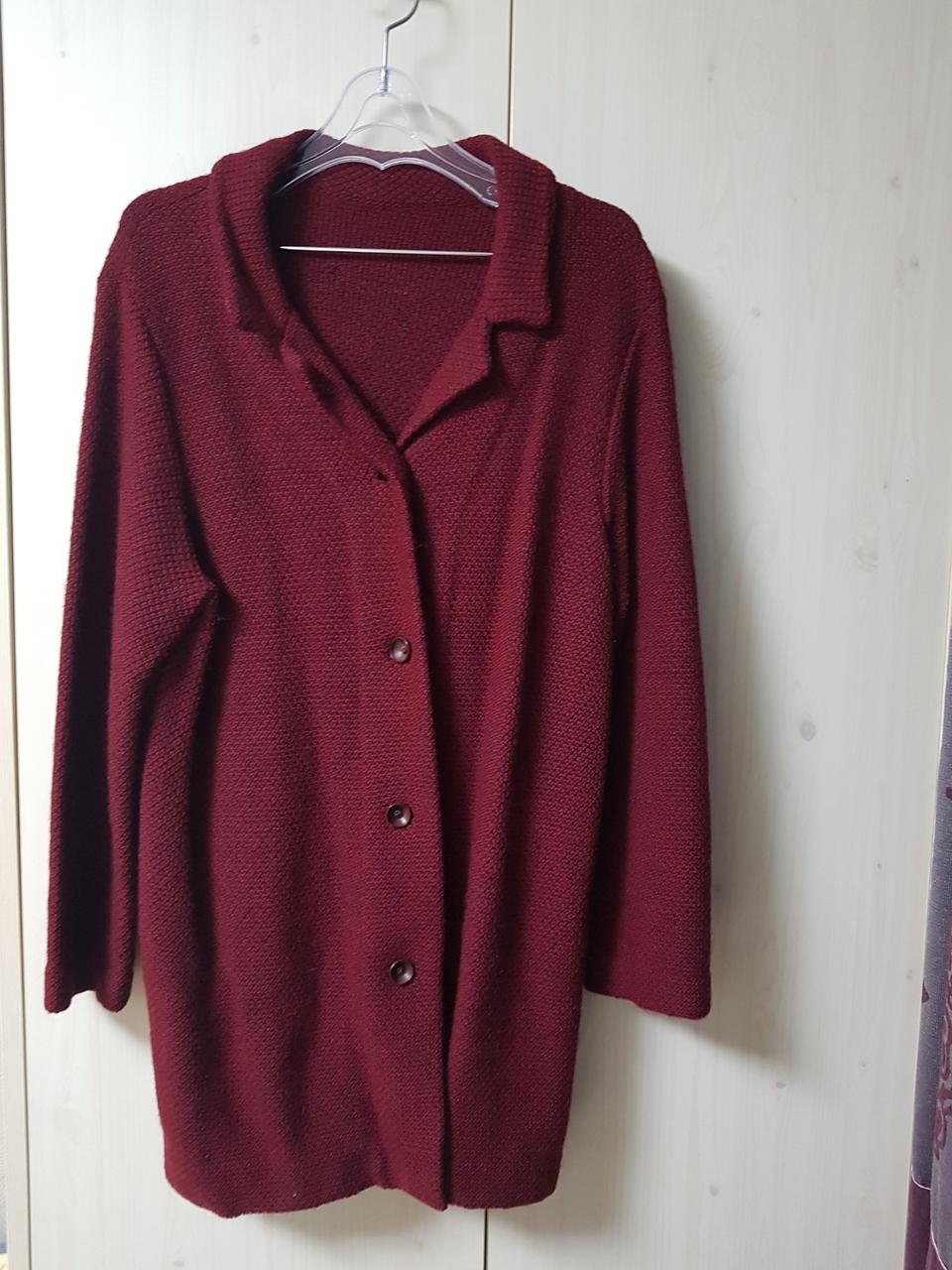 와인빛 우아한 가디건