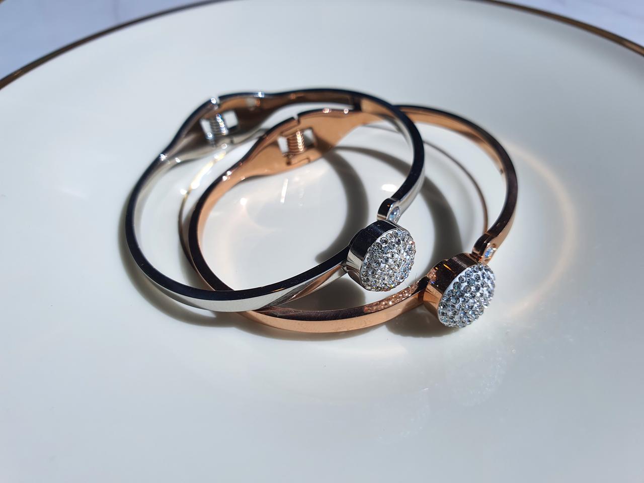 써지컬 스틸 프리사이즈 뱅글 스핀큐빅 팔찌