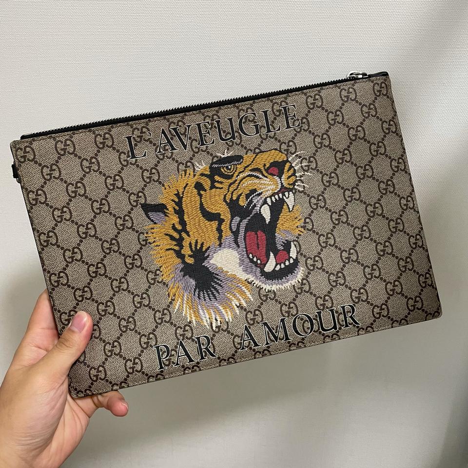구찌 타이거 클러치