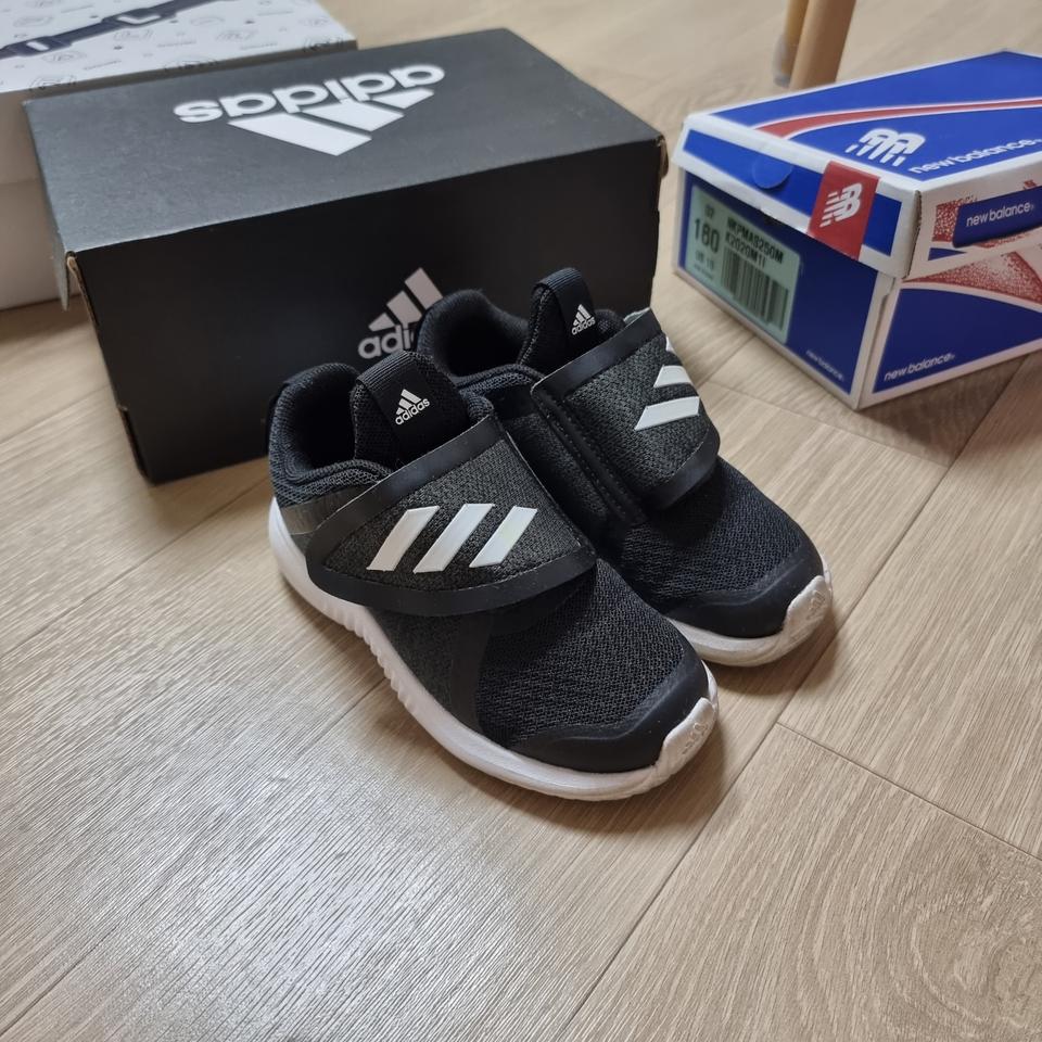 아디다스 유아 아동 운동화 150