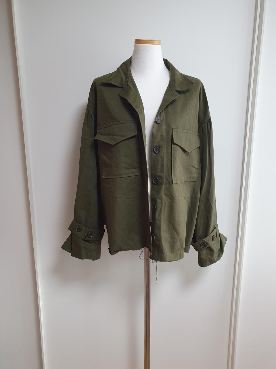 새상품) 카키 빅주머니 자켓