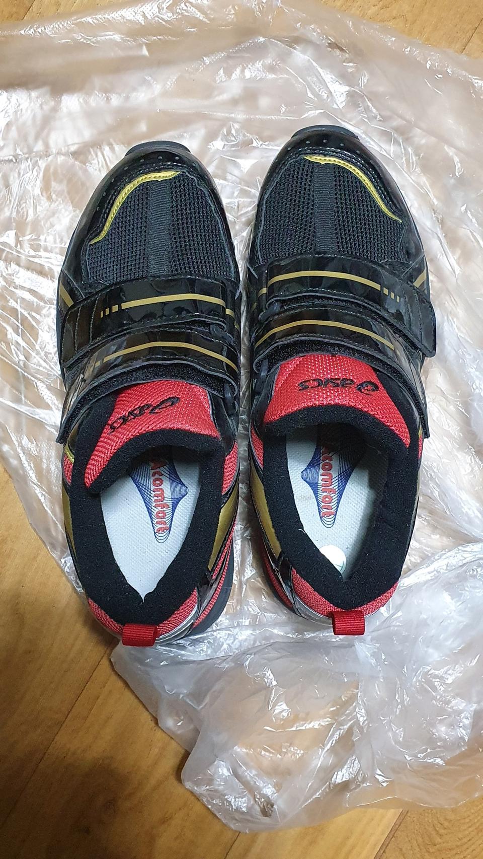 아식스 아동용 운동화 230mm