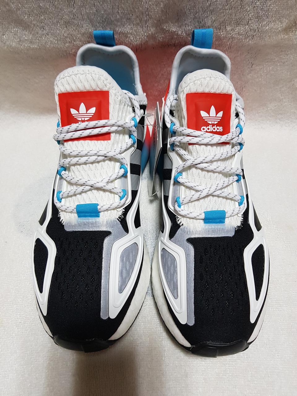 새제품 아디다스 ZX 2K BOOST W 235mm 팝니다