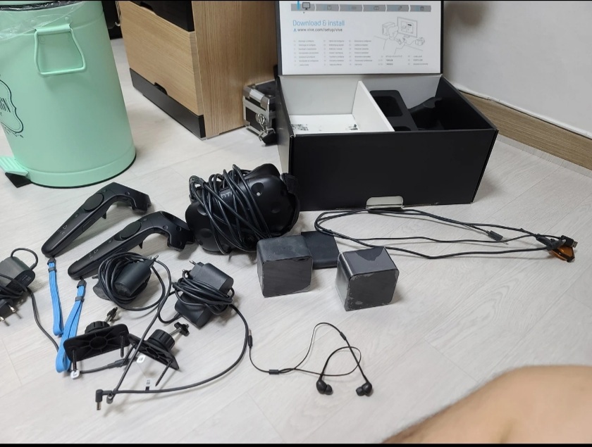 hrc vive vr 판매합니다.