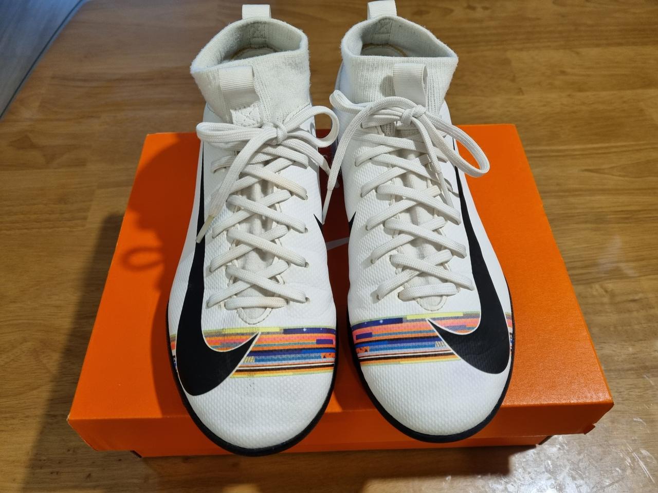 나이키 풋살화(210)