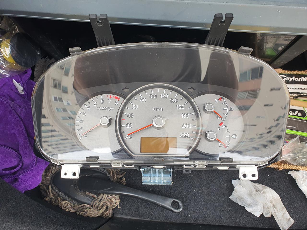 뉴카렌스07년식 계기판, 라디에이터그릴