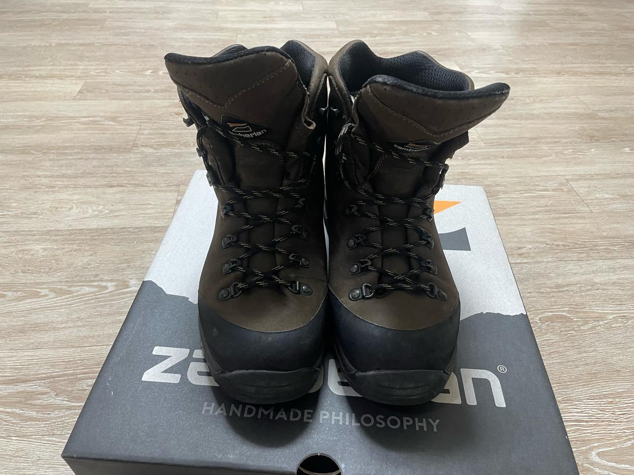 잠발란 뉴배핀41(260)사이즈 팝니다.