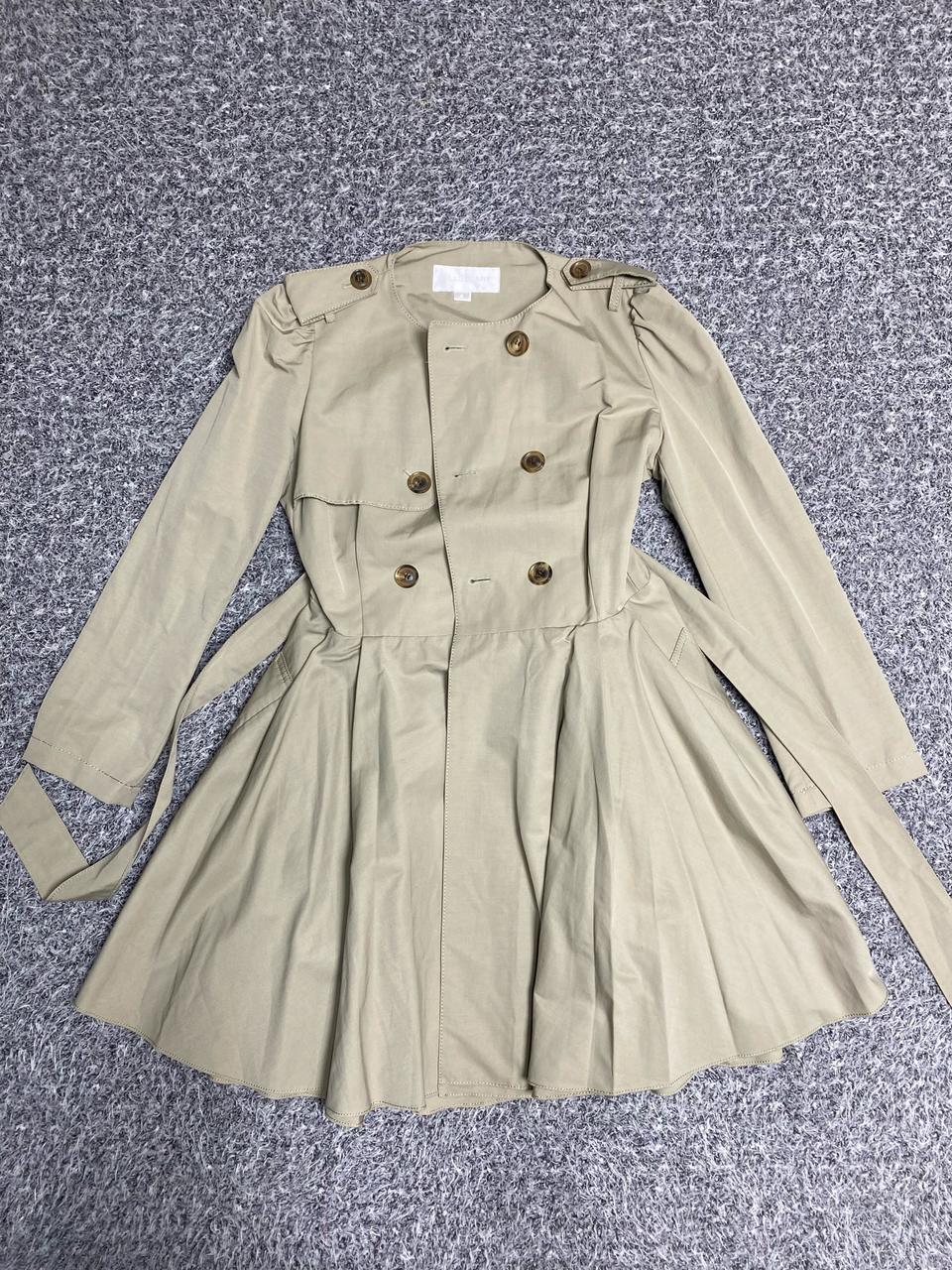 질스튜어트 트렌치코트 팝니다