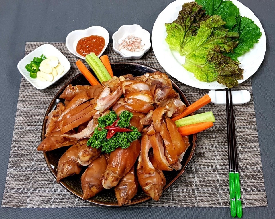 국내산 생고기로 만든 손질 미니족발!!