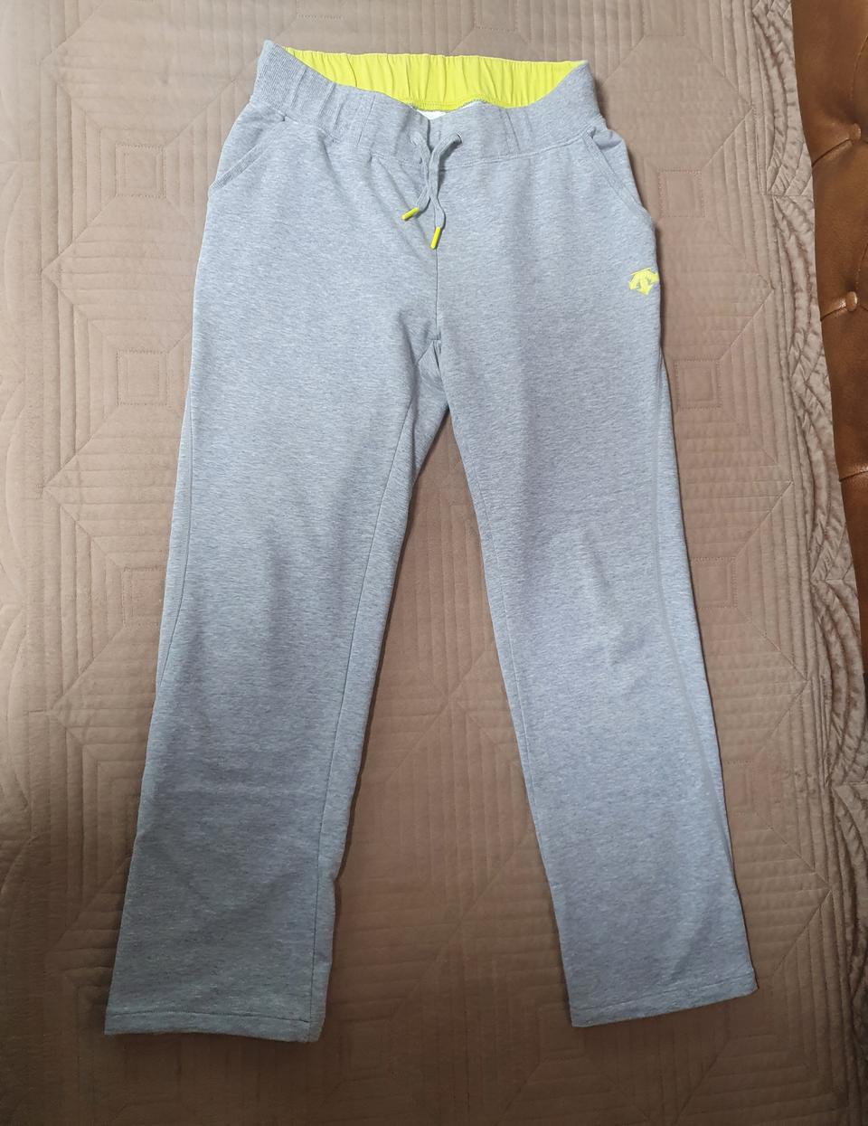 데상트 트레이닝 바지