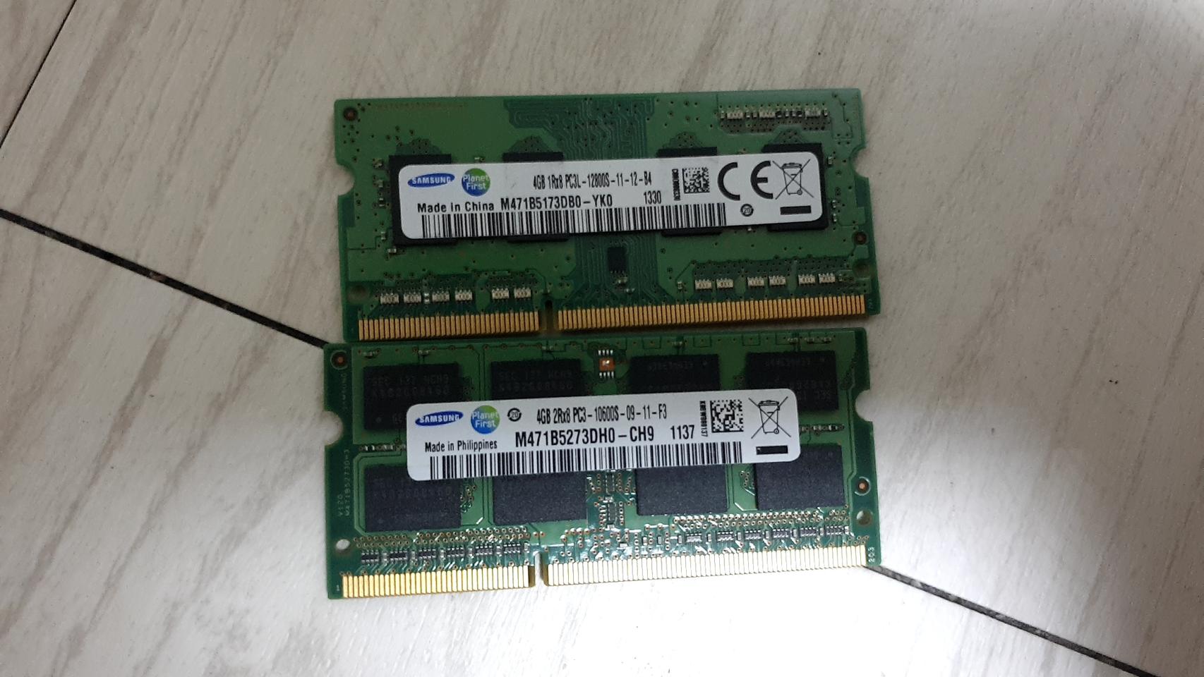 노트북메모리 D3 4GB 총8GB 판매합니다.