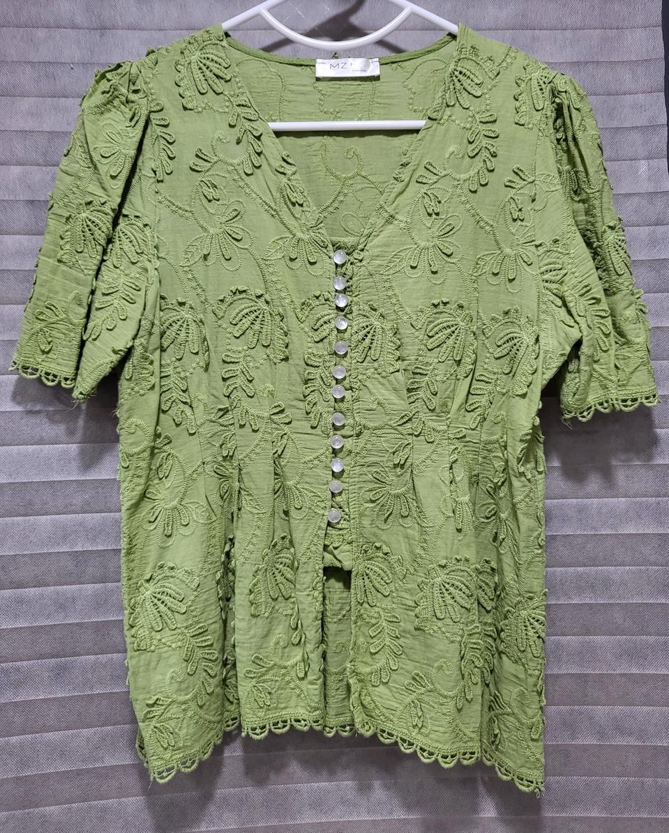 연두 플라워패턴 반팔블라우스