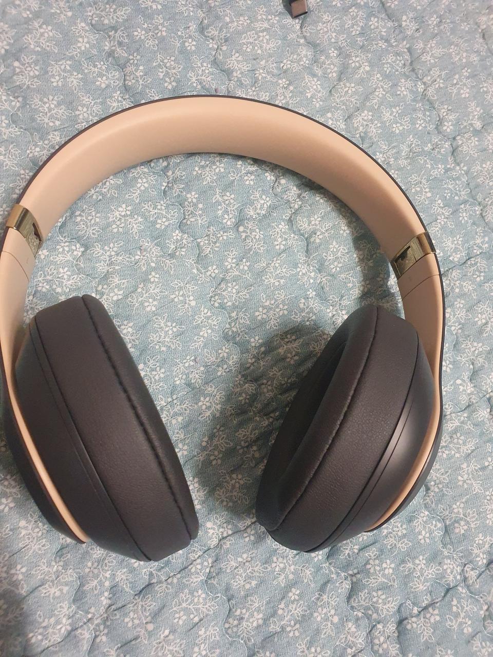 비츠 스튜디오3 새상품급 팝니다