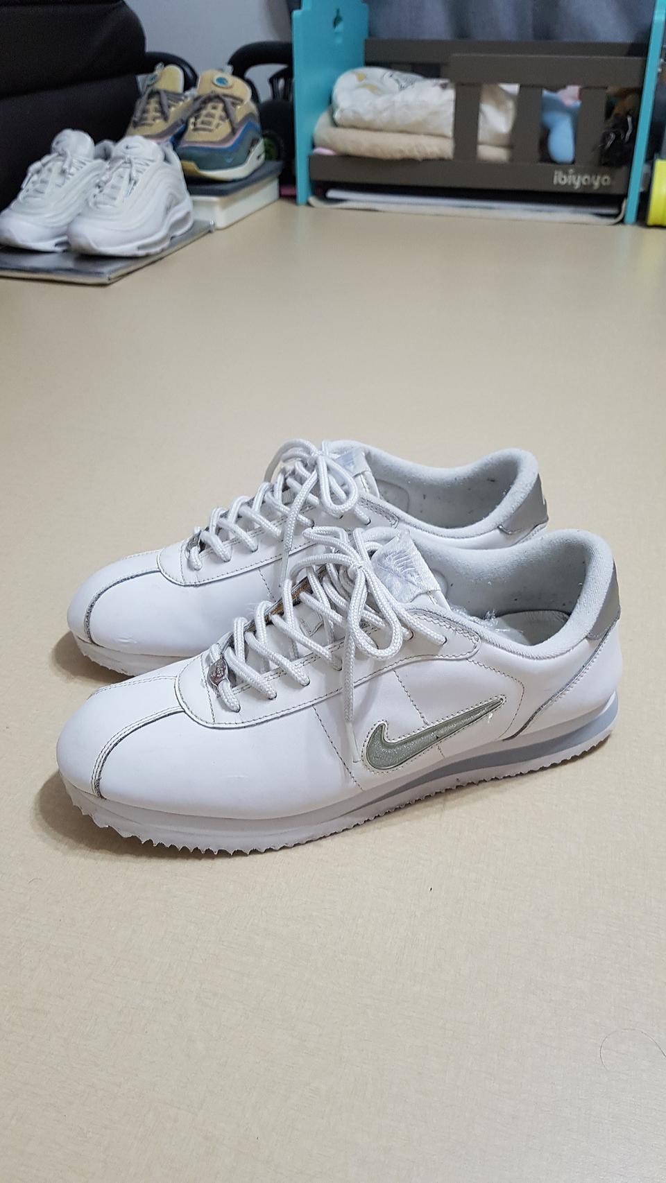 나이키 코르테즈 메탈스우쉬 280사이즈