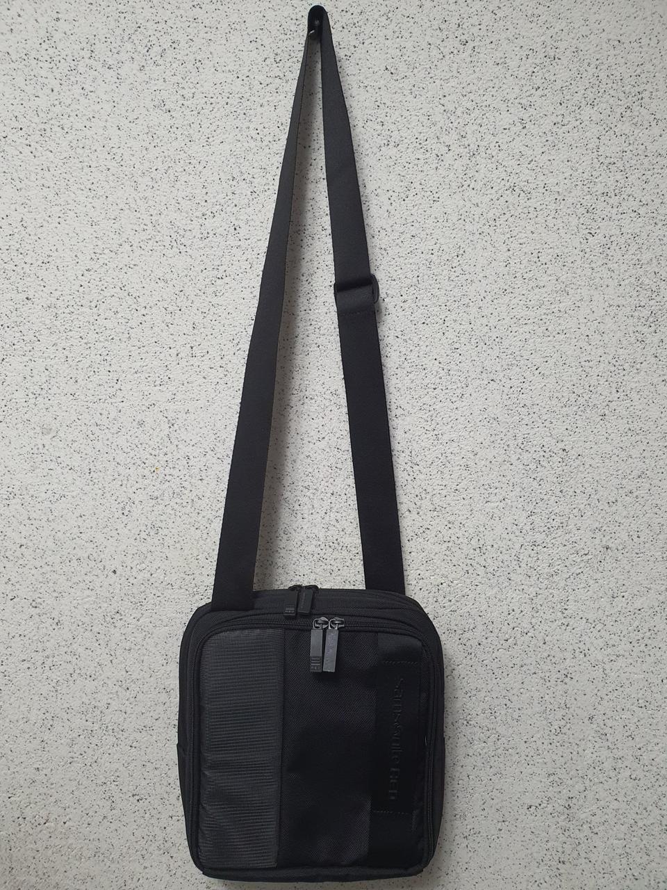 쌤소나이트레드 크로스백