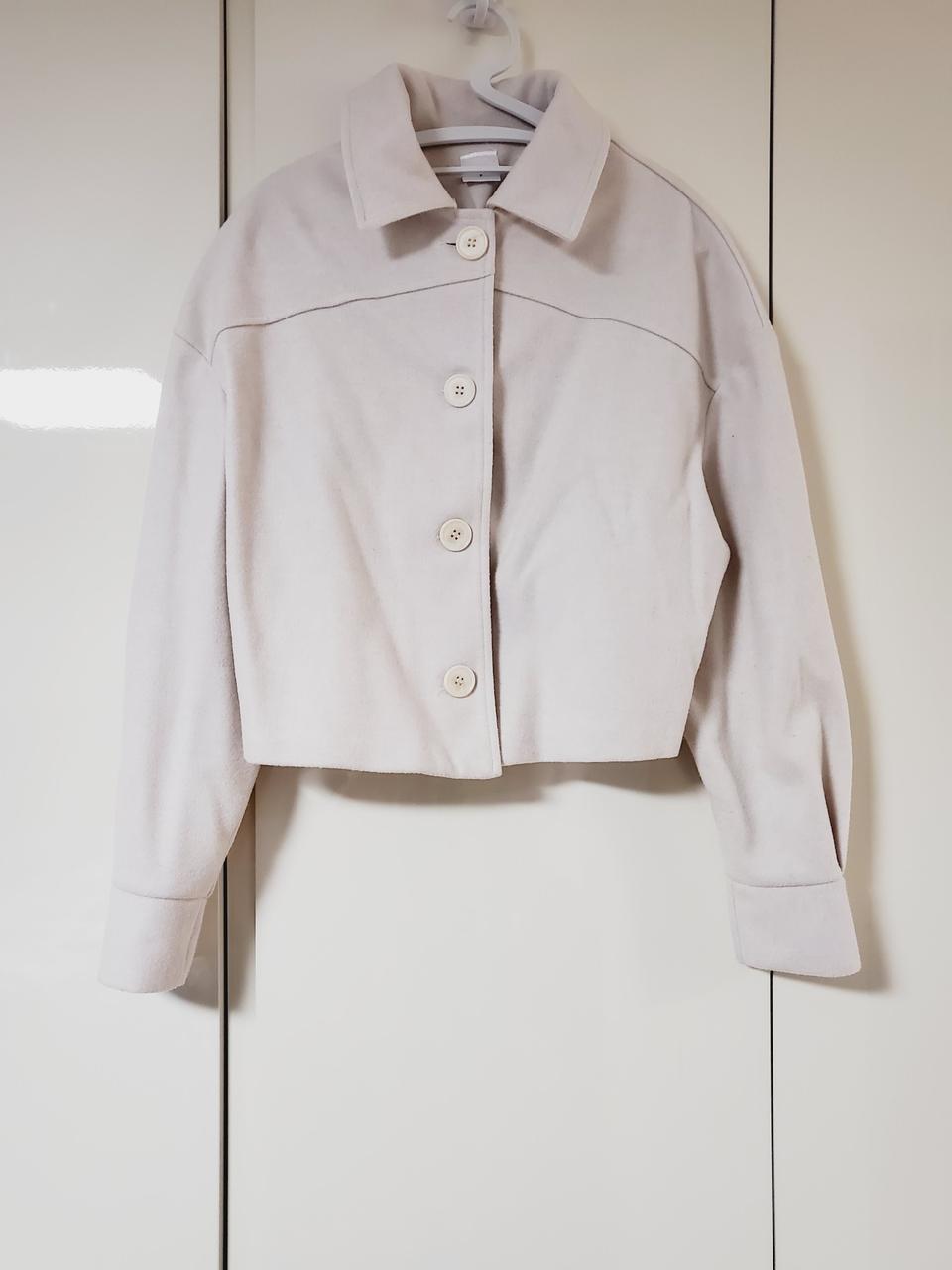 *(새상품) 연베이지 모직 숏 자켓